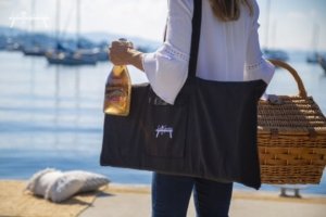 Picnic table carry bag